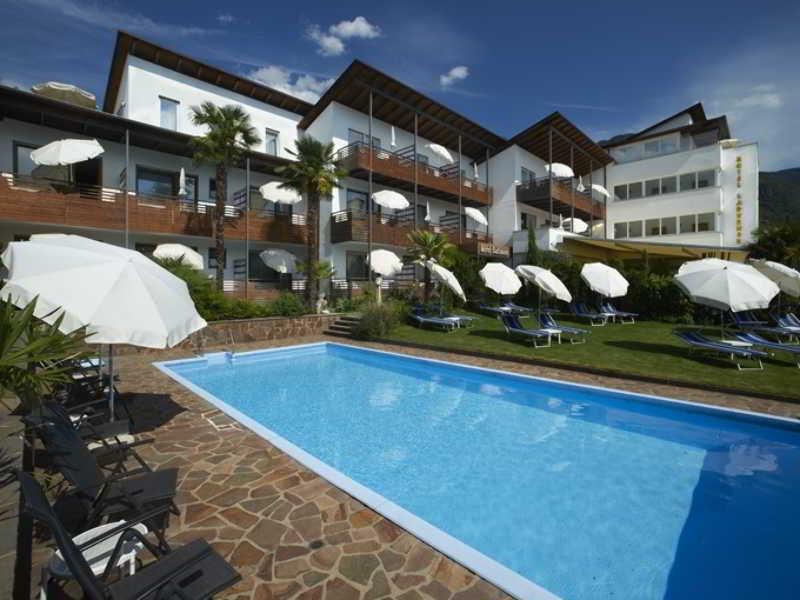 Hotel Ladurner Merano Eksteriør bilde